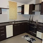بيت للعطل Sljuka *