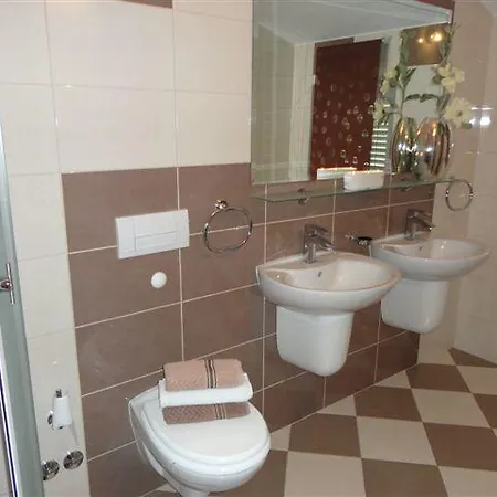 Sljuka Feriehus Pirovac