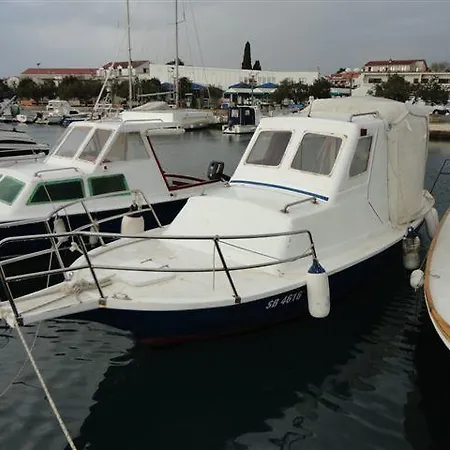 Sljuka بيت للعطل *