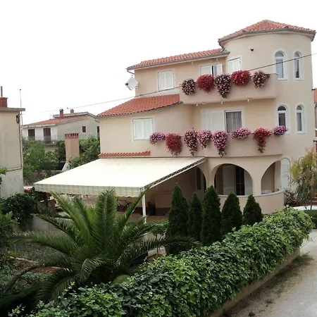 Sljuka Holiday home Pirovac