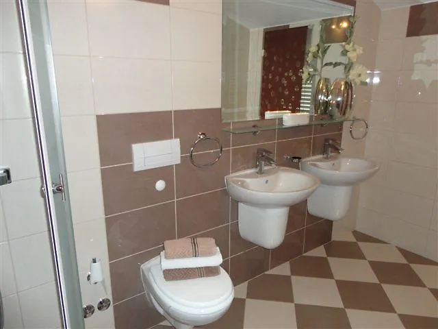 Sljuka 別荘 ピロヴァッツ